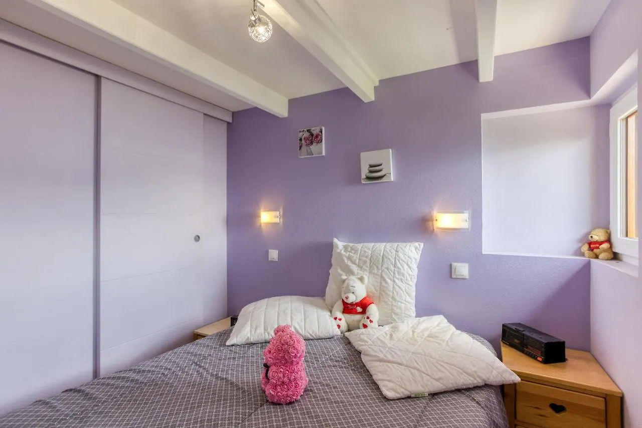 Chalet Lo Grane Jarrier 0*,  France